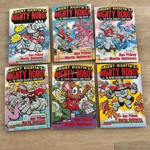 Ricky Ricotta’s Mighty Robot chapter book set of 6 Dav Pilkey